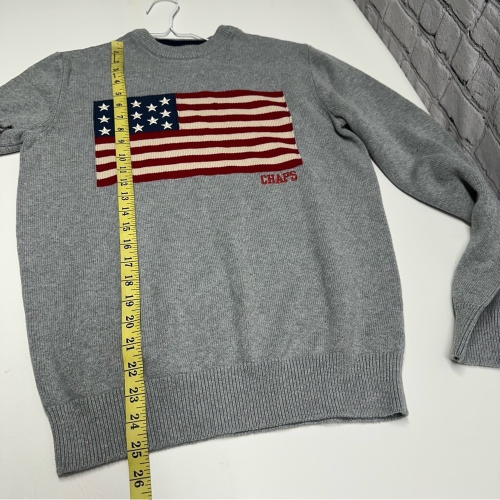 Chaps Men's Gray Crewneck Sweater with Flag Design - Picture 4 of 9